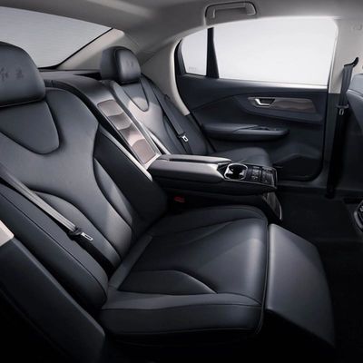 HongQi EQM5 EV कार 431km शुद्ध इलेक्ट्रिक 5 सीट मध्यम कार हाई स्पीड Hongqi नई ऊर्जा सेडान