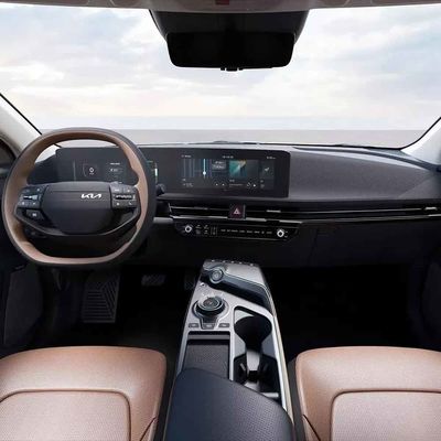 2024 KIA EV6 शुद्ध इलेक्ट्रिक 5 दरवाजे 5 सीट ऑटो कॉम्पैक्ट एसयूवी नई ऊर्जा वाहन 671KM हाई स्पीड कार