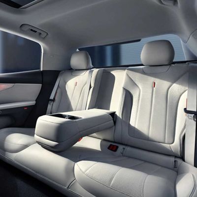 हाई स्पीड हाइब्रिड इलेक्ट्रिक कार गीली LYNK&amp;CO 07 EM-P 2024 Ev कार REEV LYNKCO 07 EM-P