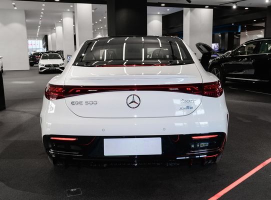 मर्सिडीज EQE 4MATIC इलेक्ट्रिक सेडान 96.1 KWh टर्नरी लिथियम बैटरी और 0.62 घंटे चार्जिंग 255/45 R19 के साथ