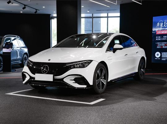 मर्सिडीज EQE 4MATIC इलेक्ट्रिक सेडान 96.1 KWh टर्नरी लिथियम बैटरी और 0.62 घंटे चार्जिंग 255/45 R19 के साथ
