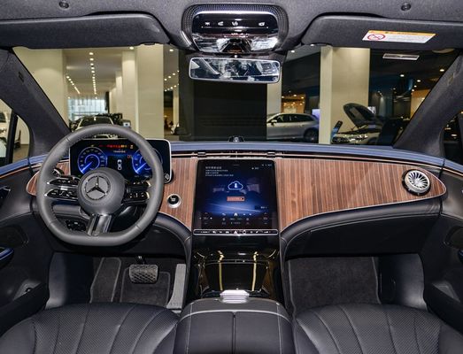 मर्सिडीज EQE 4MATIC इलेक्ट्रिक सेडान 96.1 KWh टर्नरी लिथियम बैटरी और 0.62 घंटे चार्जिंग 255/45 R19 के साथ
