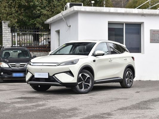 150kW BYD इलेक्ट्रिक कार समर ड्राइविंग 2025 नया मॉडल युआन प्लस फास्ट चार्जिंग ईवी