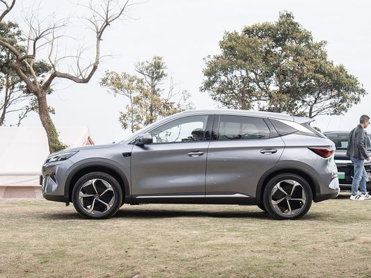 2025 नया मॉडल BYD EV 4455 मिमी लंबाई युआन प्लस कर मुक्त इलेक्ट्रिक कारें पूर्ण इलेक्ट्रिक एसयूवी सनरूफ बड़ी जगह के साथ