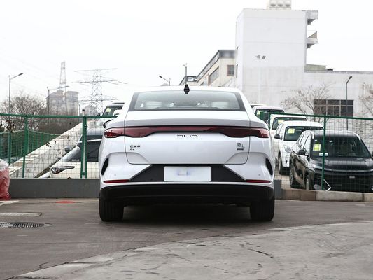 2025 BYD इलेक्ट्रिक कार Qin L EV मल्टी-लिंक इंडिपेंडेंट सस्पेंशन फास्ट चार्जिंग नया मॉडल गर्म बिक्री सनड्रॉप के साथ