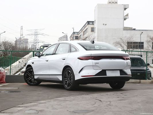 2025 BYD इलेक्ट्रिक कार Qin L EV मल्टी-लिंक इंडिपेंडेंट सस्पेंशन फास्ट चार्जिंग नया मॉडल गर्म बिक्री सनड्रॉप के साथ