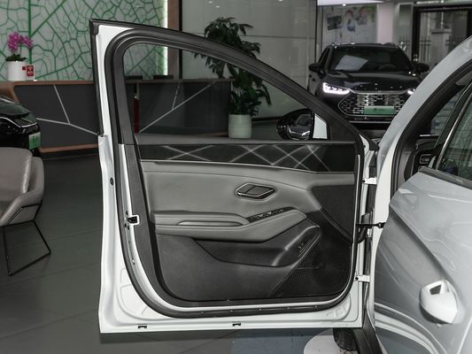 2025 BYD इलेक्ट्रिक कार Qin L EV मल्टी-लिंक इंडिपेंडेंट सस्पेंशन फास्ट चार्जिंग नया मॉडल गर्म बिक्री सनड्रॉप के साथ