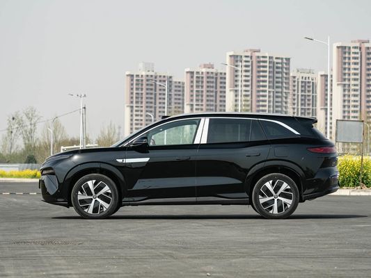 2025 BYD नई इलेक्ट्रिक वाहन प्रदर्शन के लिए Tang L 810kW पावर AWD फास्ट चार्जिंग 1000w/h 600km रेंज लंबी रेंज 7 सीटें सनरूफ के साथ