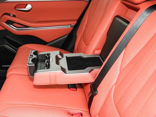 2025 BYD नई इलेक्ट्रिक वाहन प्रदर्शन के लिए Tang L 810kW पावर AWD फास्ट चार्जिंग 1000w/h 600km रेंज लंबी रेंज 7 सीटें सनरूफ के साथ