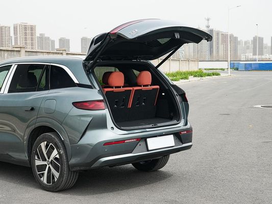 2025 BYD नई इलेक्ट्रिक वाहन प्रदर्शन के लिए Tang L 810kW पावर AWD फास्ट चार्जिंग 1000w/h 600km रेंज लंबी रेंज 7 सीटें सनरूफ के साथ