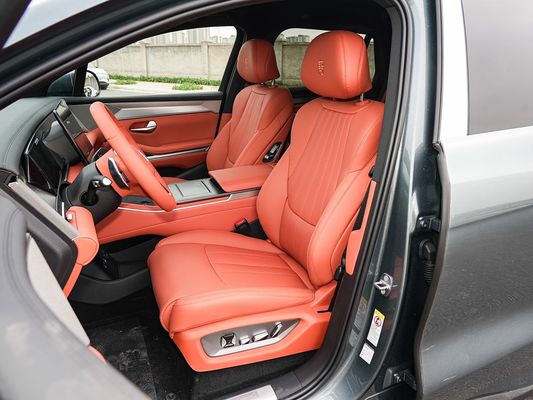 2025 BYD नई इलेक्ट्रिक वाहन प्रदर्शन के लिए Tang L 810kW पावर AWD फास्ट चार्जिंग 1000w/h 600km रेंज लंबी रेंज 7 सीटें सनरूफ के साथ