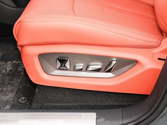 2025 BYD नई इलेक्ट्रिक वाहन प्रदर्शन के लिए Tang L 810kW पावर AWD फास्ट चार्जिंग 1000w/h 600km रेंज लंबी रेंज 7 सीटें सनरूफ के साथ