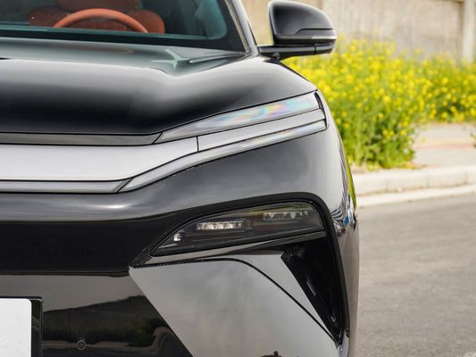 2025 BYD नई इलेक्ट्रिक वाहन प्रदर्शन के लिए Tang L 810kW पावर AWD फास्ट चार्जिंग 1000w/h 600km रेंज लंबी रेंज 7 सीटें सनरूफ के साथ