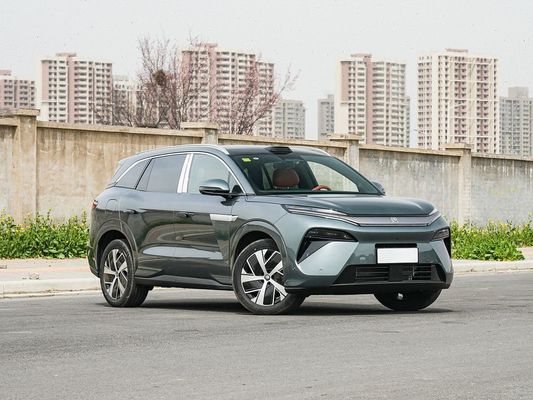 नई गर्म बिक्री BYD EV कार 2025 मॉडल 100.5 KWh बैटरी क्षमता और फास्ट चार्जिंग 0.1 घंटे 670KM लंबी दूरी 500kW पावर इलेक्ट्रिक कार परिवार के लिए बड़ी जगह 7 सीटें