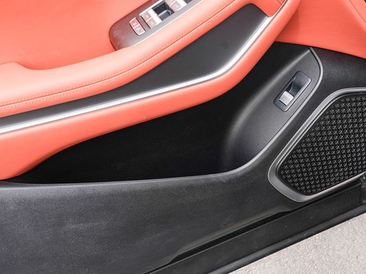 नई गर्म बिक्री BYD EV कार 2025 मॉडल 100.5 KWh बैटरी क्षमता और फास्ट चार्जिंग 0.1 घंटे 670KM लंबी दूरी 500kW पावर इलेक्ट्रिक कार परिवार के लिए बड़ी जगह 7 सीटें