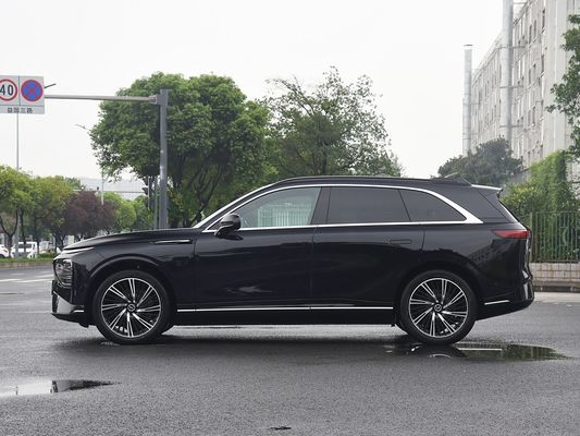2025 Xpeng G9 फुली इलेक्ट्रिक एसयूवी 93.1kWh बैटरी क्षमता 423kW मैक्स मोटर पावर 680km लंबी रेंज और सनरोफ के साथ फास्ट चार्जिंग