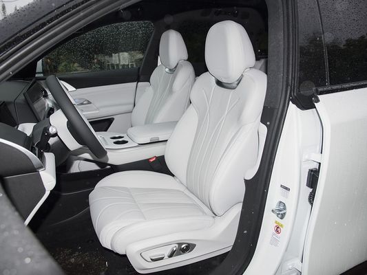 2025 Xpeng G9 फुली इलेक्ट्रिक एसयूवी 93.1kWh बैटरी क्षमता 423kW मैक्स मोटर पावर 680km लंबी रेंज और सनरोफ के साथ फास्ट चार्जिंग