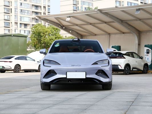 2025 BYD इलेक्ट्रिक वाहन सील EV स्मार्ट मॉडल 650KM लंबी दूरी 80.64kWh बैटरी फास्ट चार्जिंग हॉट सेल के साथ सनरूफ