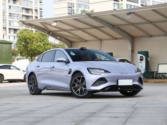 2025 BYD इलेक्ट्रिक वाहन सील EV स्मार्ट मॉडल 650KM लंबी दूरी 80.64kWh बैटरी फास्ट चार्जिंग हॉट सेल के साथ सनरूफ