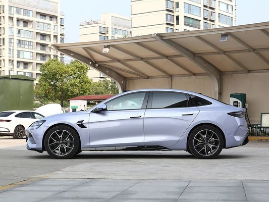 2025 BYD इलेक्ट्रिक वाहन सील EV स्मार्ट मॉडल 650KM लंबी दूरी 80.64kWh बैटरी फास्ट चार्जिंग हॉट सेल के साथ सनरूफ