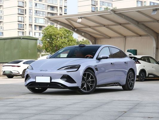 2025 BYD इलेक्ट्रिक वाहन सील EV स्मार्ट मॉडल 650KM लंबी दूरी 80.64kWh बैटरी फास्ट चार्जिंग हॉट सेल के साथ सनरूफ
