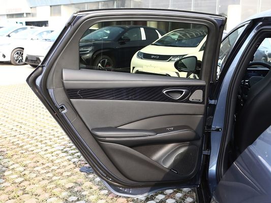 2025 BYD EV कार सील AWD प्रदर्शन लंबी दूरी 600KM फास्ट चार्जिंग इलेक्ट्रिक कार चार पहिया ड्राइव सनड्रॉप के साथ इलेक्ट्रिक वाहन