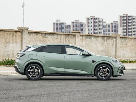 2025 BYD इलेक्ट्रिक वाहन सील 06GT 0.33 घंटे का फास्ट चार्जिंग टाइम और परफॉर्मेंस लंबी रेंज 550 किमी परिवार के लिए सनरूफ के साथ बड़ी बैटरी