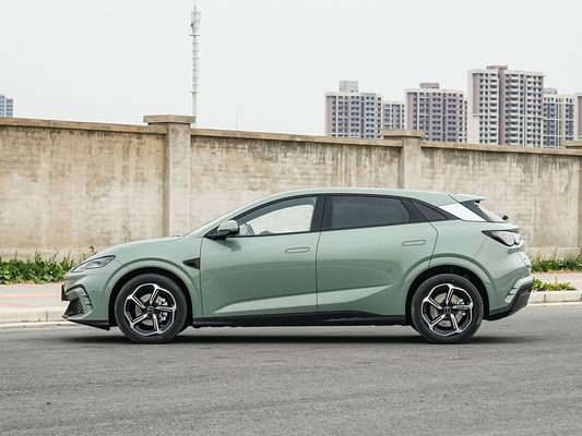 2025 BYD इलेक्ट्रिक वाहन सील 06GT 0.33 घंटे का फास्ट चार्जिंग टाइम और परफॉर्मेंस लंबी रेंज 550 किमी परिवार के लिए सनरूफ के साथ बड़ी बैटरी