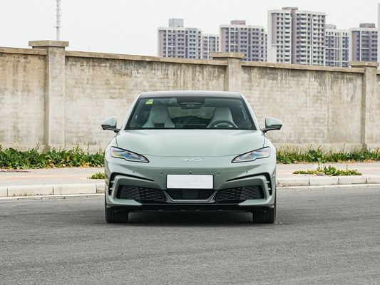 2025 BYD इलेक्ट्रिक वाहन सील 06GT 0.33 घंटे का फास्ट चार्जिंग टाइम और परफॉर्मेंस लंबी रेंज 550 किमी परिवार के लिए सनरूफ के साथ बड़ी बैटरी