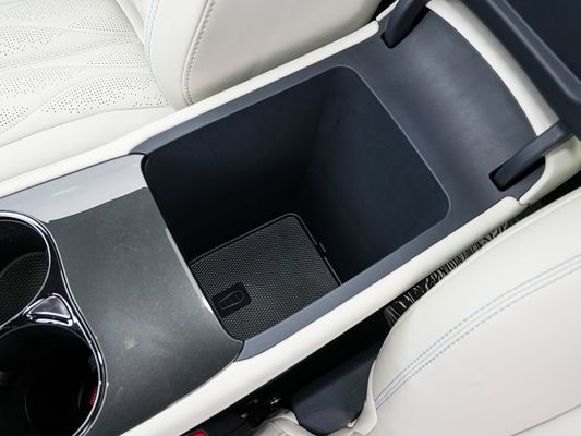 2025 BYD इलेक्ट्रिक वाहन सील 06GT 0.33 घंटे का फास्ट चार्जिंग टाइम और परफॉर्मेंस लंबी रेंज 550 किमी परिवार के लिए सनरूफ के साथ बड़ी बैटरी