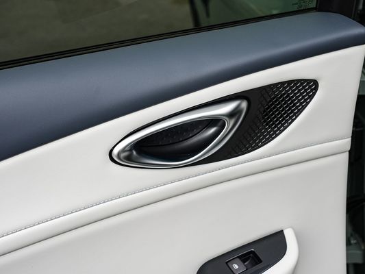 2025 BYD इलेक्ट्रिक वाहन सील 06GT 0.33 घंटे का फास्ट चार्जिंग टाइम और परफॉर्मेंस लंबी रेंज 550 किमी परिवार के लिए सनरूफ के साथ बड़ी बैटरी