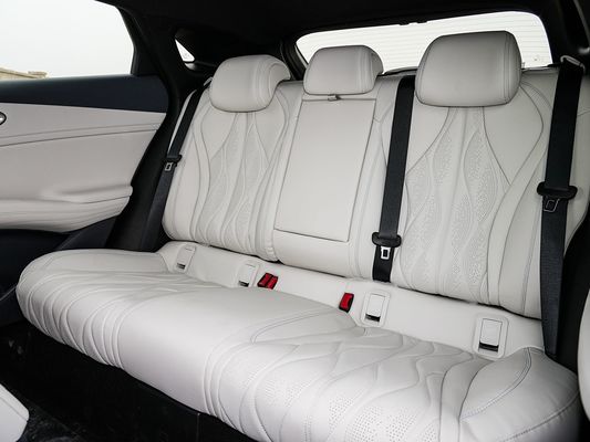 2025 BYD इलेक्ट्रिक वाहन सील 06GT 0.33 घंटे का फास्ट चार्जिंग टाइम और परफॉर्मेंस लंबी रेंज 550 किमी परिवार के लिए सनरूफ के साथ बड़ी बैटरी