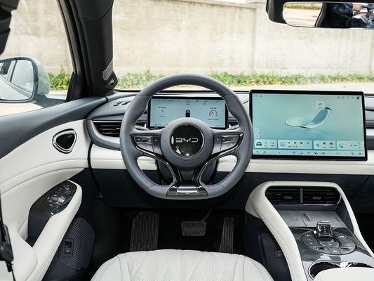 2025 BYD इलेक्ट्रिक वाहन सील 06GT 0.33 घंटे का फास्ट चार्जिंग टाइम और परफॉर्मेंस लंबी रेंज 550 किमी परिवार के लिए सनरूफ के साथ बड़ी बैटरी