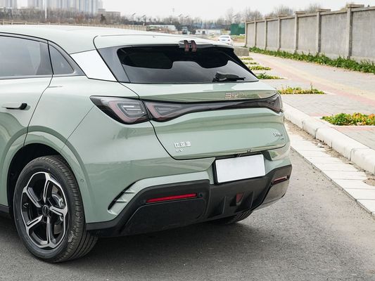 2025 BYD इलेक्ट्रिक वाहन सील 06GT 0.33 घंटे का फास्ट चार्जिंग टाइम और परफॉर्मेंस लंबी रेंज 550 किमी परिवार के लिए सनरूफ के साथ बड़ी बैटरी