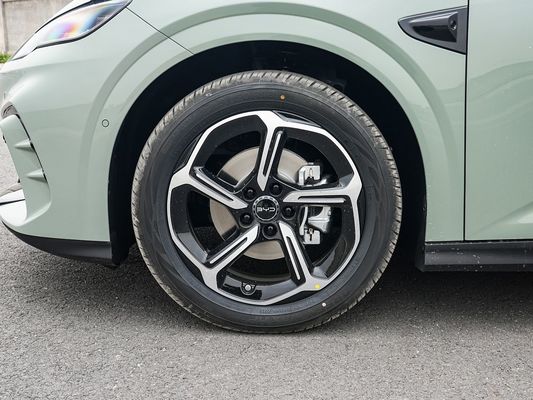 2025 BYD इलेक्ट्रिक वाहन सील 06GT 0.33 घंटे का फास्ट चार्जिंग टाइम और परफॉर्मेंस लंबी रेंज 550 किमी परिवार के लिए सनरूफ के साथ बड़ी बैटरी