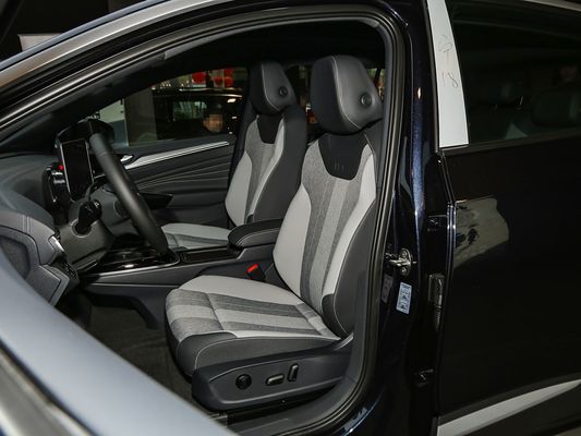 2025 VW ID4 नया मॉडल बेस्ट ऑफर इलेक्ट्रिक कार हॉट सेलिंग EV वोक्सवैगन 601 किमी रेंज और 0.67hrs फास्ट चार्जिंग टाइम